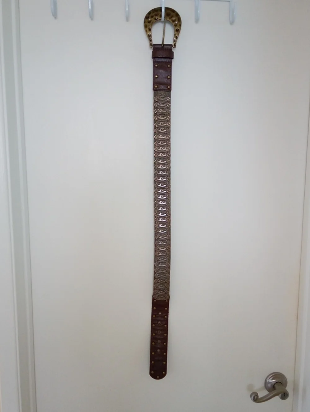 NOBO Brown Leather Belt with Decorative Chain and Brass-Tone Buckle